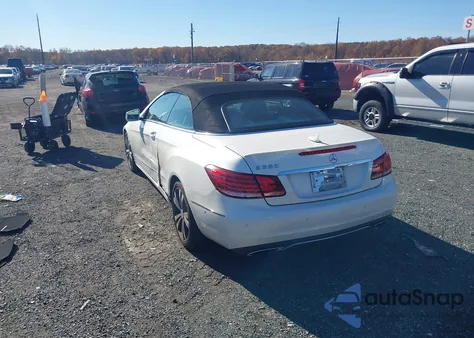 2014 Mercedes-Benz E 350 z USA, uszkodzony, nr VIN WDDKK5KF8EF251327